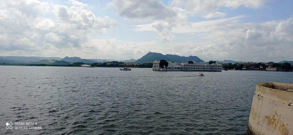 udaipur fateh sagar lake